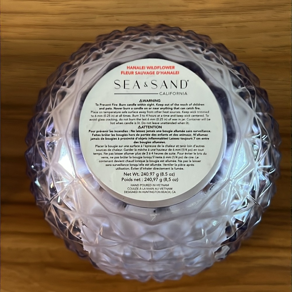 SEA & SAND candle in EXCELLENT LIKE-NEW CONDITION!! Hanalei Wildflower scent. - Picture 11 of 11
